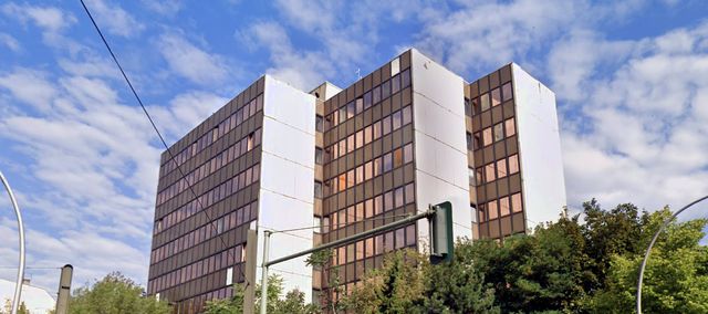 The practice room at Herzbergstraße 100, Berlin.